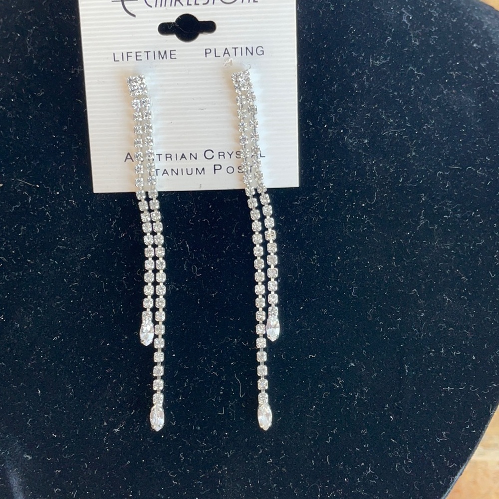 Evening earrings